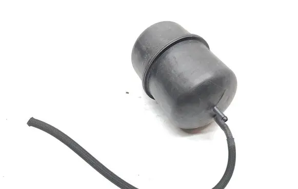Vacuum air tank