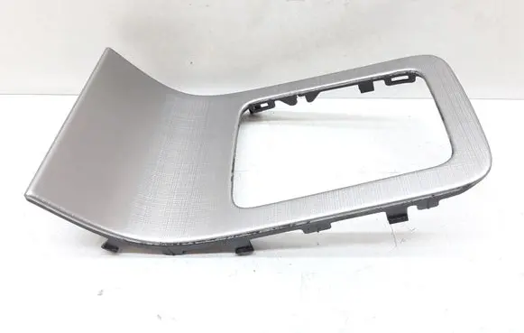 Volvo V70 Gear shifter surround trim plastic 30672191 30791931