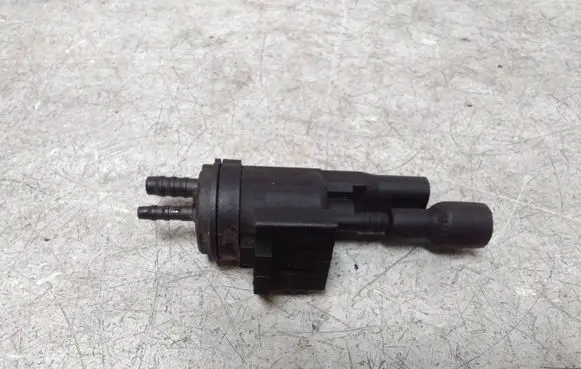 Mercedes-Benz C W204 Vacuum valve 0025407097
