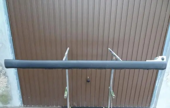 Front sill (body part)