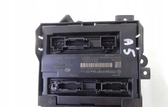 Audi A4 S4 B8 8K Comfort/convenience module 8K0907064CC