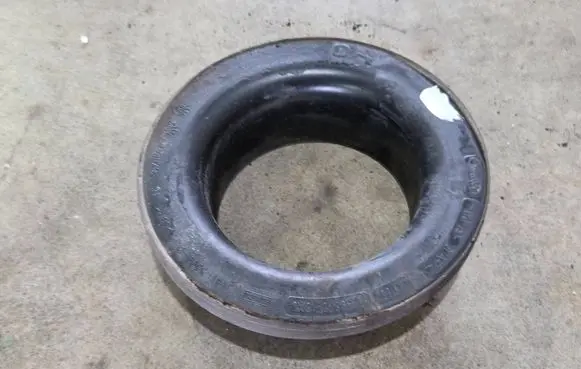 Ford Focus Rear coil spring rubber mount JX615599CA