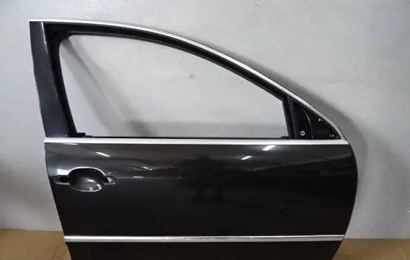 Volkswagen Phaeton Front door