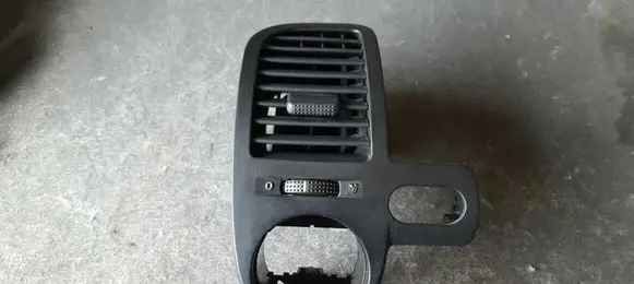 Volkswagen Polo III 6N 6N2 6NF Dashboard side air vent grill/cover trim 6X1819703A