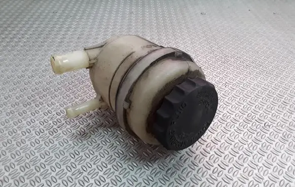 KIA Sorento Power steering fluid tank/reservoir