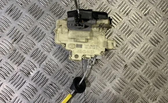 Audi A3 S3 8P Front door lock 4f2837015