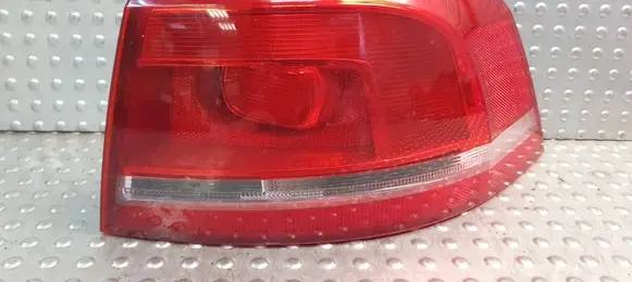 Volkswagen PASSAT B7 Rear/tail lights 3AF945096C