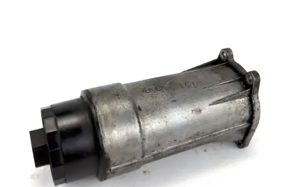 Hyundai ix 55 Oil filter mounting bracket S263203A100