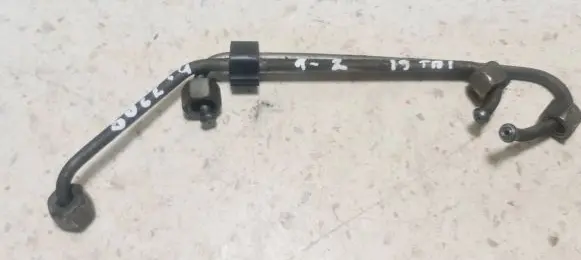 Volkswagen Golf IV Fuel injector supply line/pipe 038130301 038130302