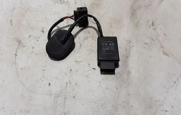Audi A1 Fuel injection pump control unit/module 1K0906093G