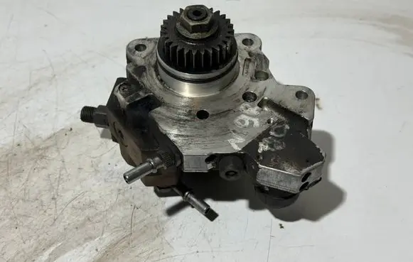 Renault Trafic II (X83) Fuel injection high pressure pump