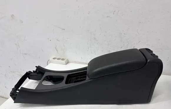 Mercedes-Benz C W203 Center console