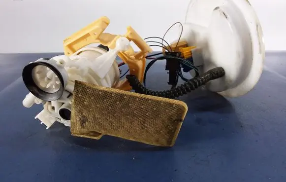 BMW 7 F01 F02 F03 F04 In-tank fuel pump 7188562