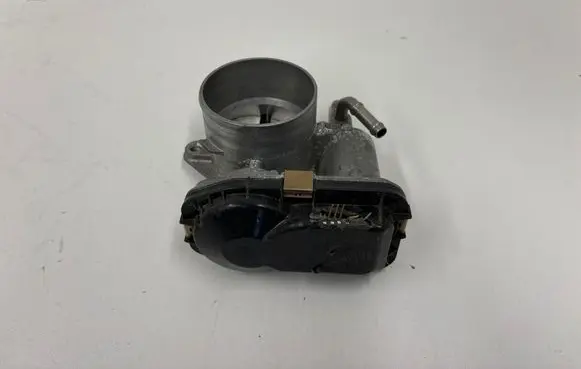 Toyota Corolla E210 E21 Throttle valve 2203024010 9D16 A1102