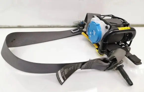 KIA Soul Front seatbelt 0589P1000146 88820b2400ga6 1085479
