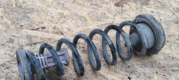 Renault Megane II Rear coil spring