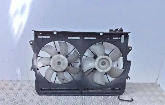 Toyota Avensis T250 Fan set 