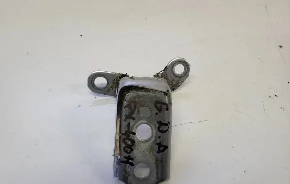 Lexus RX 330 - 350 - 400H Rear door lower hinge