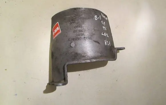 Volkswagen PASSAT B5 Exhaust heat shield 8D0407722A