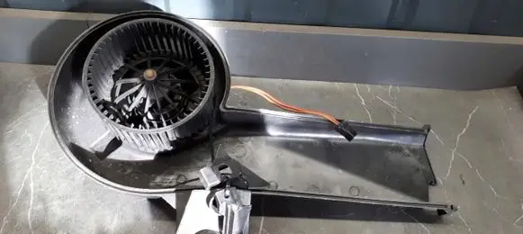 Renault Twingo I Heater fan/blower 52455299