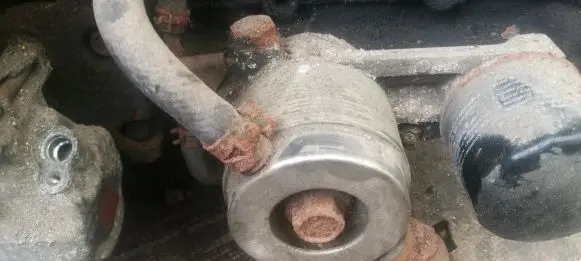 Engine oil radiator
