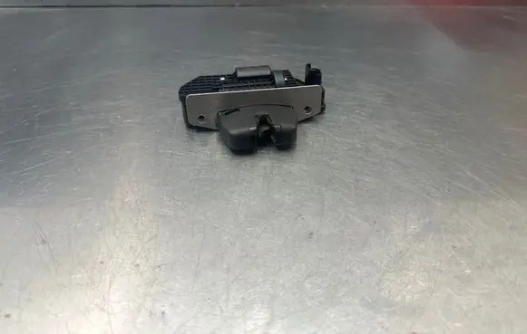 Peugeot 208 Tailgate/trunk/boot lock/catch/latch 9684648680