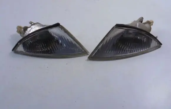 Mitsubishi Carisma Front indicator light MB952157
