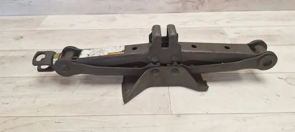 Suzuki Liana Lift Jack 