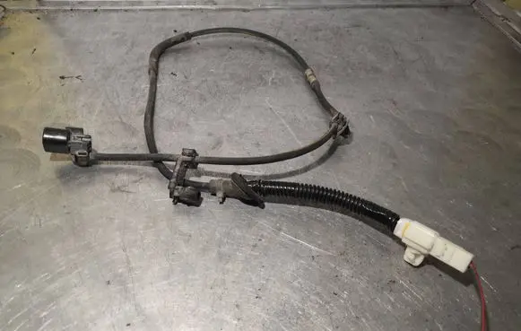 Toyota Corolla Verso AR10 Front ABS sensor wiring 