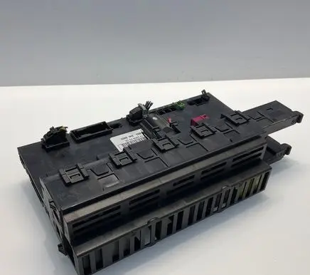Mercedes-Benz E W211 SAM control unit 2115453301 5DK00804711 A2115453301