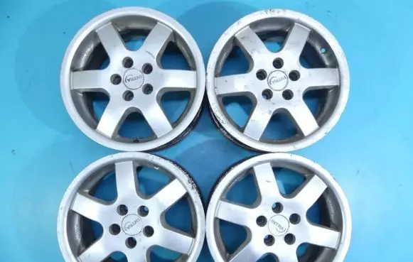 R16 alloy rim