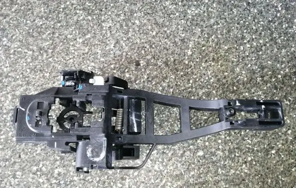 Front door exterior handle/bracket