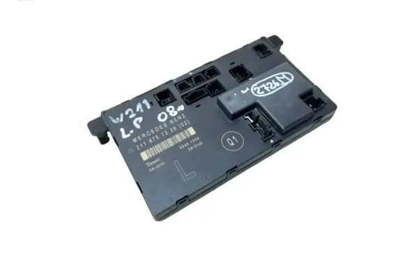 Mercedes-Benz E W211 Door control unit/module 2118707326
