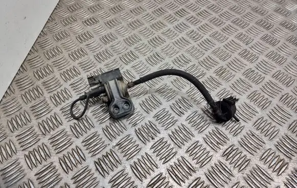 Volvo 850 Valve vacuum 1271890