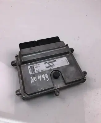Volvo S40 Engine control unit/module ECU P30743102
