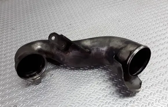 Audi A8 S8 D2 4D Turbo air intake inlet pipe/hose