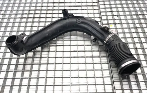 Citroen C5 Air intake hose/pipe 9684878980