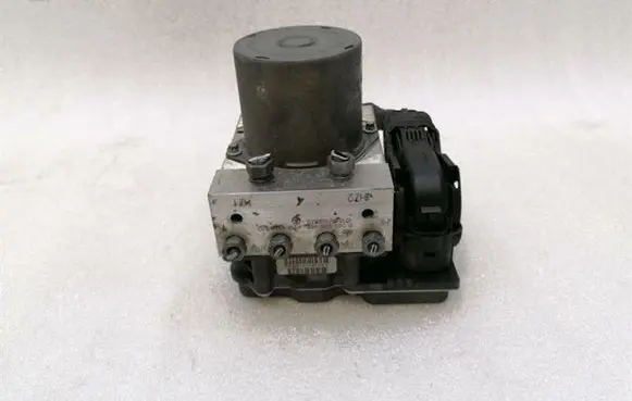 Mercedes-Benz CLS C218 X218 ABS Pump A2184310212