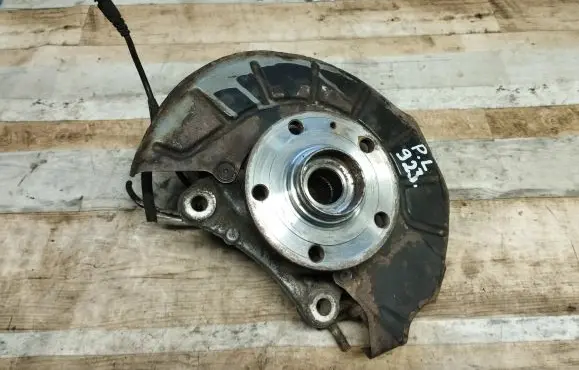 Volkswagen PASSAT B6 Front wheel hub 1K0615311F 1K0615311