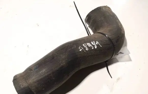Skoda Octavia Mk2 (1Z) Intercooler hose/pipe 