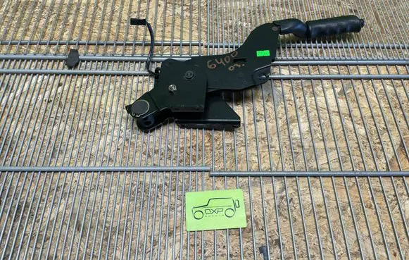 Mercedes-Benz G W461 W463 1st Gen Hand parking brake switch A4634200884