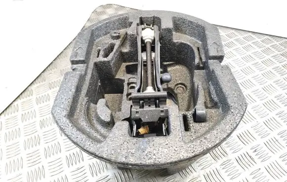 Skoda Fabia Mk2 (5J) Glove box in trunk 