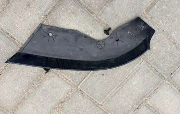 Volkswagen Transporter - Caravelle T5 Under headlight/headlamp trim 7H0805583