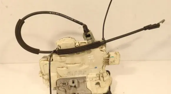 Seat Leon (1P) Rear door lock 1P0839016