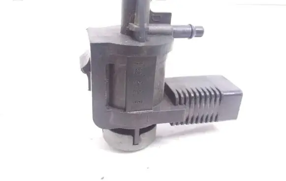 Audi A4 S4 B6 8E 8H Turbo solenoid valve 1J0906283C