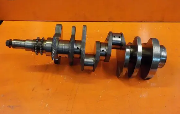 Land Rover Range Rover L322 Crankshaft 022145137