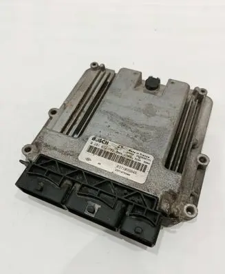 Opel Vivaro Engine control unit/module 237103984R 0281032700 237107550R
