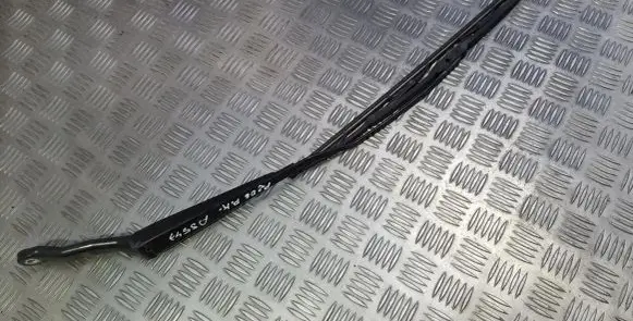 Peugeot 206 Front wiper blade arm