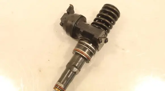 Audi A4 S4 B6 8E 8H Fuel injector 038130073AJ
