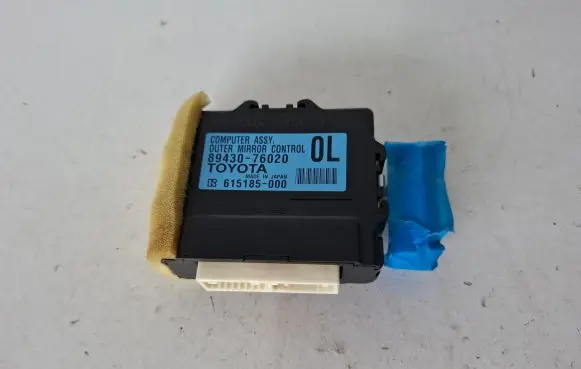 Lexus CT 200H Wing mirror control module 8943076020 615185000